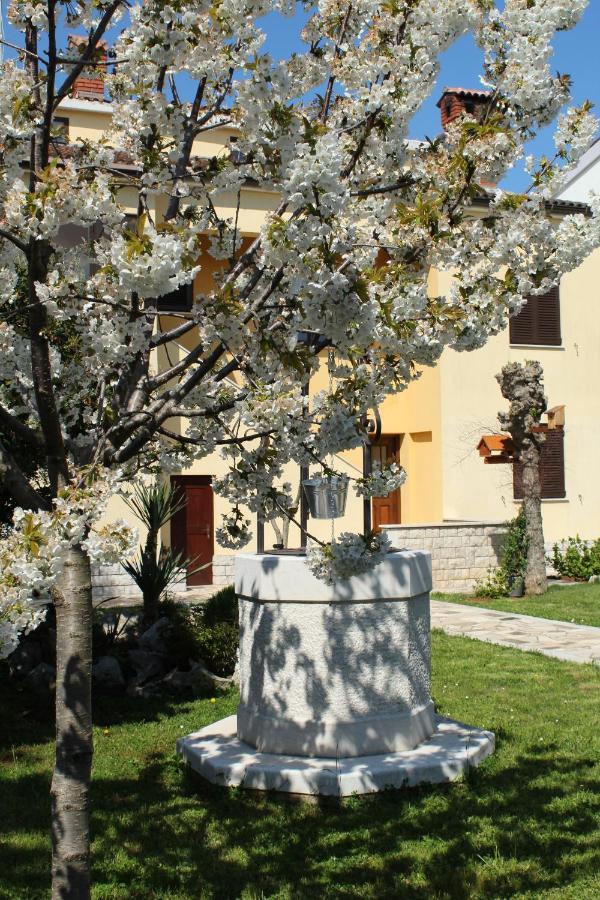 Apartment Dekovic Poreč Buitenkant foto